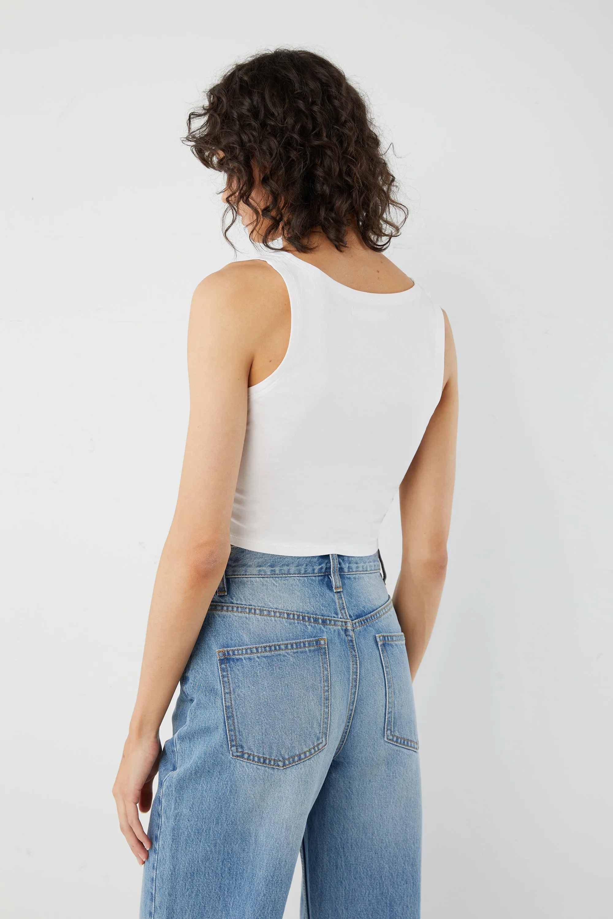 CROPPED SCOOP NECK TANK