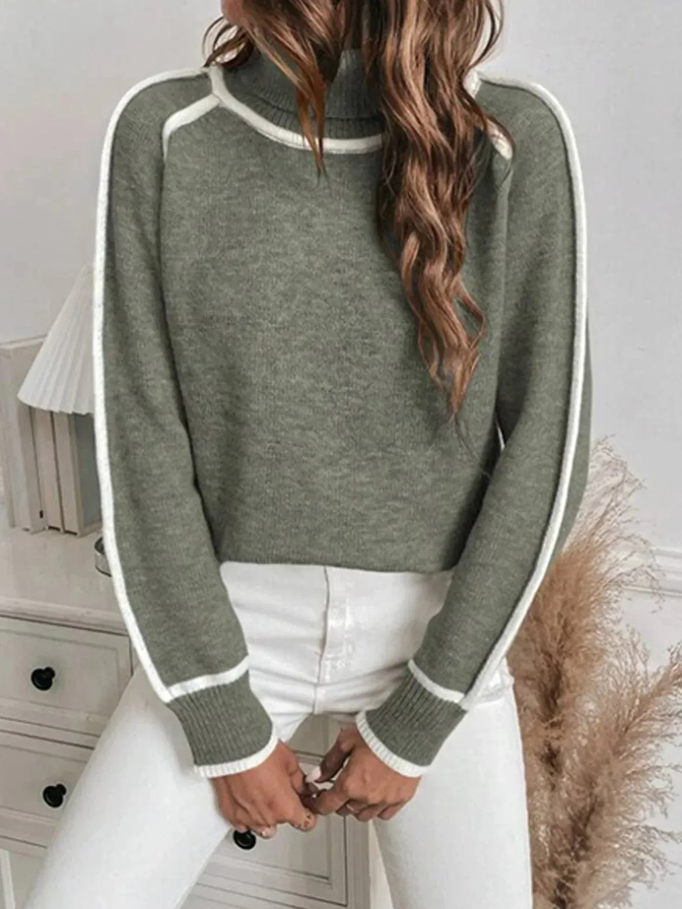 Juliet – Women's Oversized Turtleneck Sweater