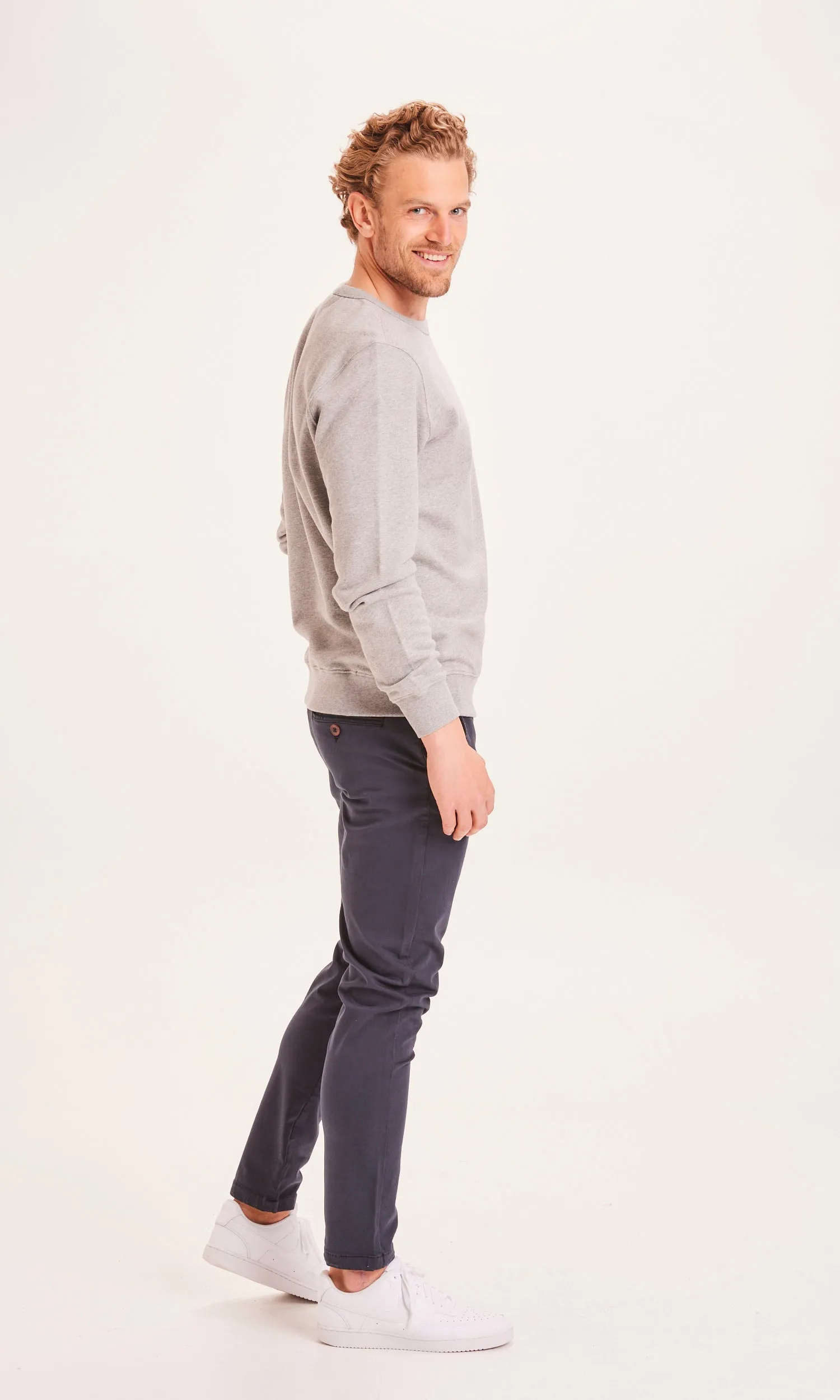 LUCA slim twill chino Lenzing™ EcoVero™ - Total Eclipse