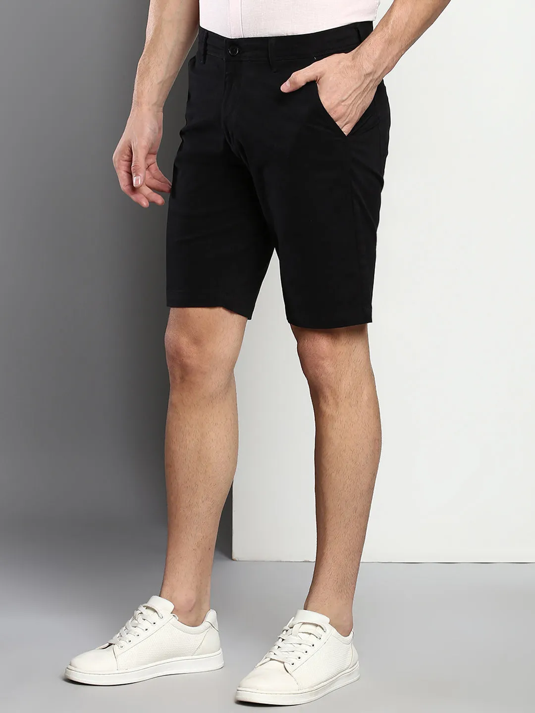 Men's Black Slim Fit Mid Rise Casual Cotton Shorts