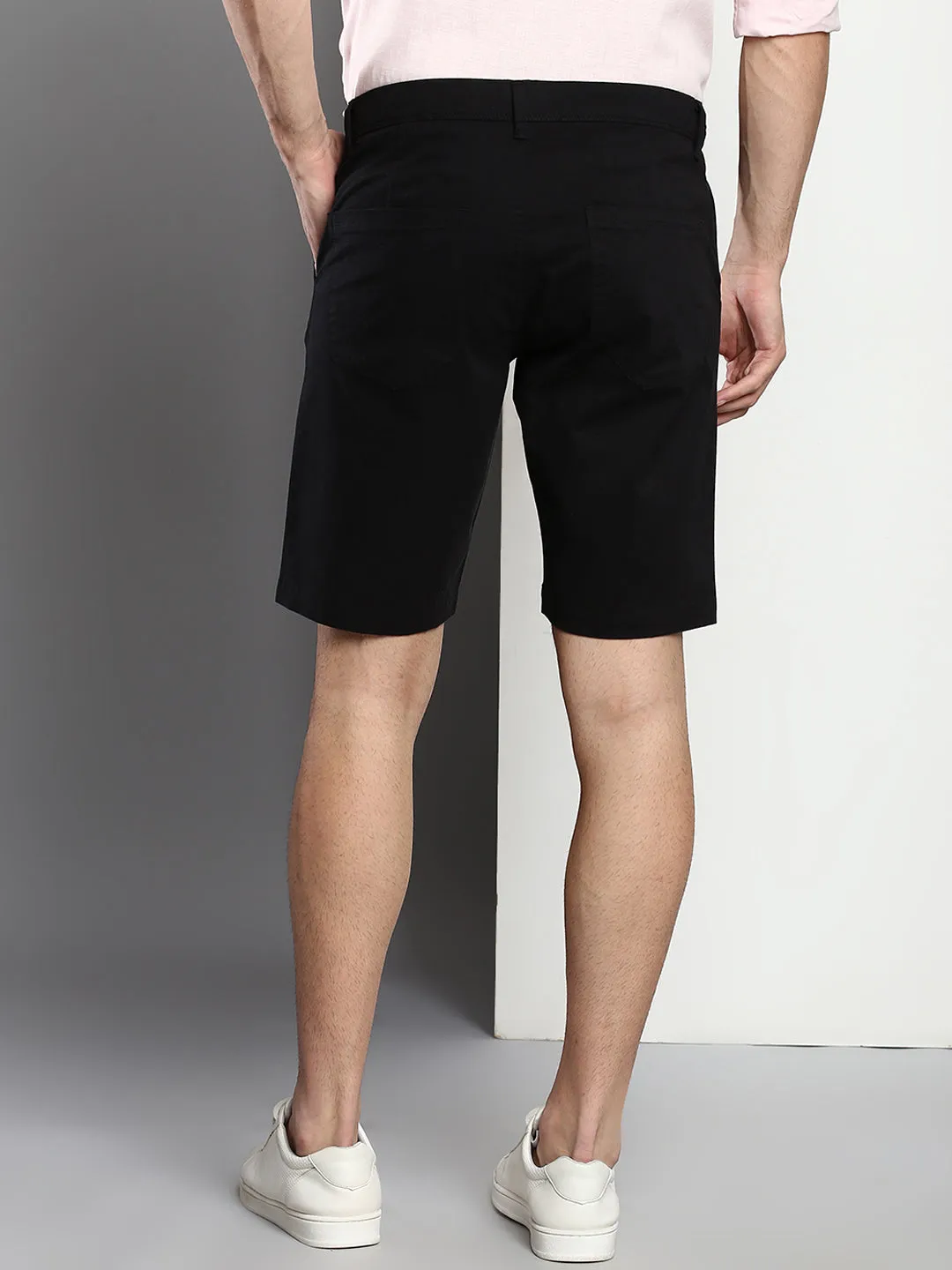 Men's Black Slim Fit Mid Rise Casual Cotton Shorts